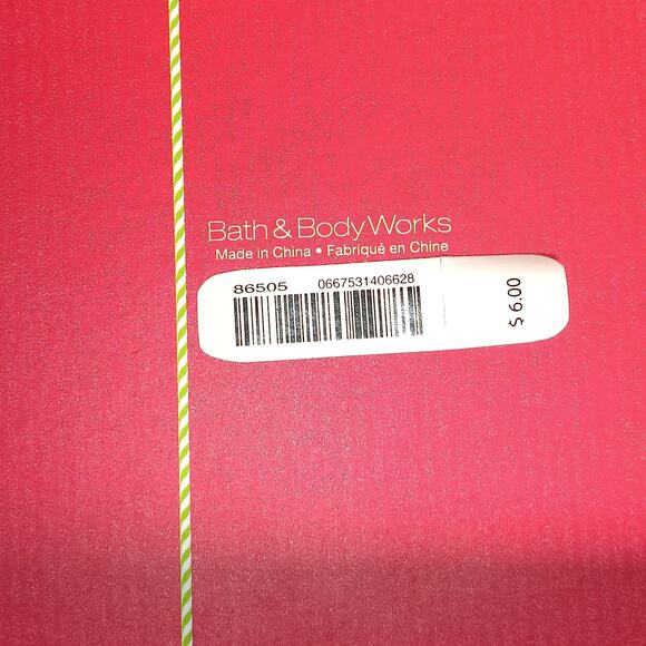 Bath & Body Works EMPTY Gift Box Christmas Red Magnetic Lid 9"H x 4.5" x 4.5" - Picture 14 of 15